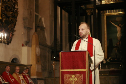 Algustervituse lausub õpetaja Arho Tuhkru